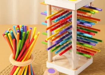Enhance Kids’ Spatial Skills with This Engaging Two-Player Wooden Puzzle Toy
