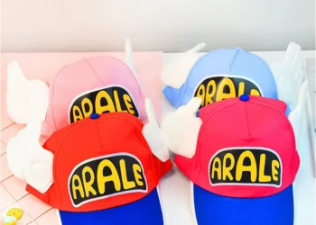 Stylish and Adjustable Cartoon Wing Baseball Hat for Everyday Outdoor Use